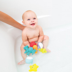 Infantino Aquarium Bath Squirters™